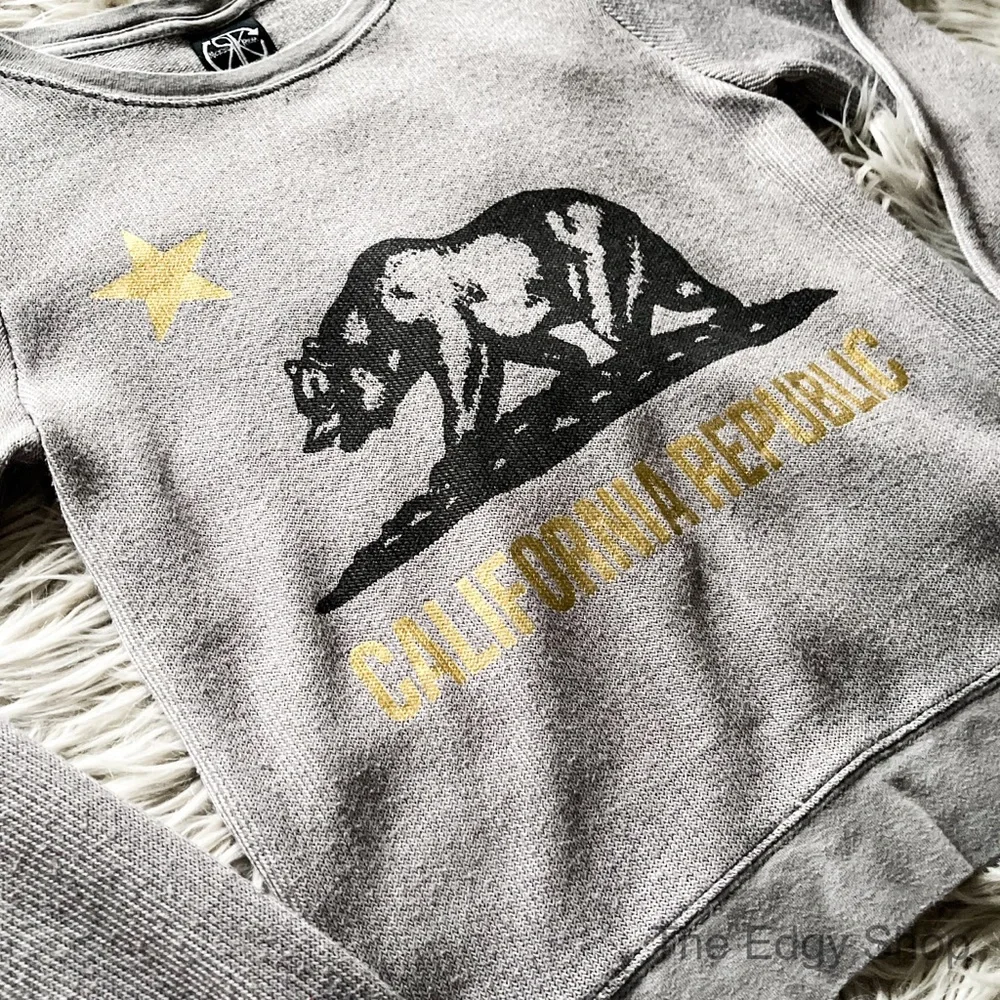 Recycled Karma | California Republic Bear Sweater - Picture 2 of 8